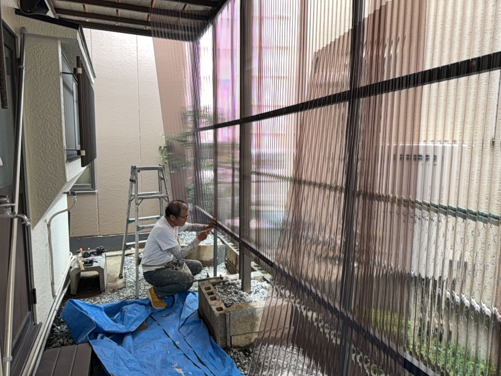 施工中